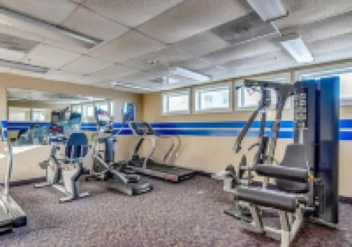 Belmont Towers 409 HUGE BALCONY, Boardwalk, Pool, Gym, Sauna, Ocean & Bay Views!
