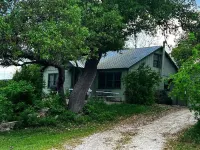 FarmHouse on the Creek near Parks & Winery