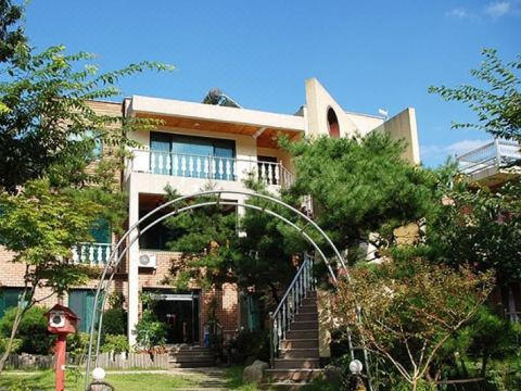 가평 자연속에둥지펜션 전경