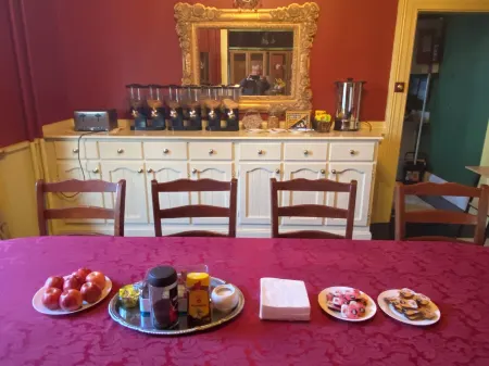 Ellstanmor Guesthouse Cooma Отели в г. Бинхура