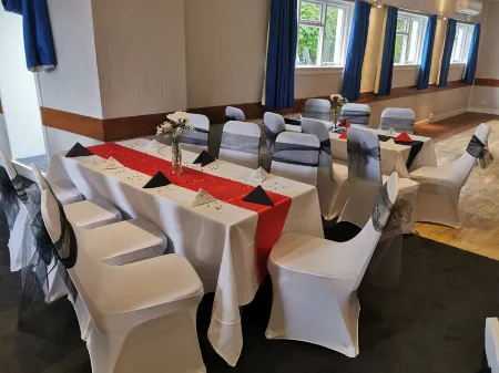 The George Hotel Отели в г. Эдцелл