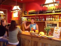 Marcopolo Inn Hostel Bariloche - ที่มีบาร์