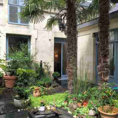 Les Pénates de Loire Hotel Exterior