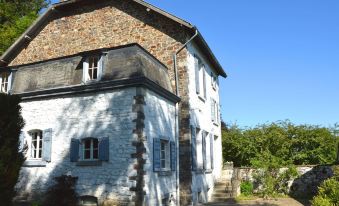 Peaceful Retreat in Roumont