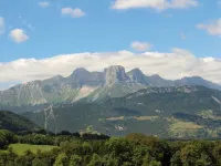 레 앙솔리트 뒤 베르코르