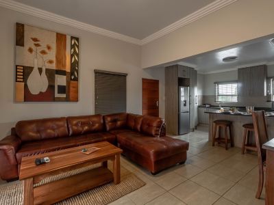 Camelot Guest House & Apartments