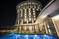 Lyfe Hotels Bhubaneswar - Pool