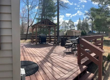 Clink’s Cabin- cozy home situated in beautiful picturesque Indian River Michigan Отели рядом с достопримечательностью «Заказник Хилднер-Бирс»