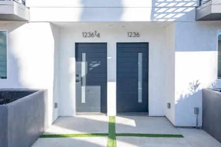 Normandie Hostel Отели рядом с достопримечательностью «Macy's 4th of July Fireworks»