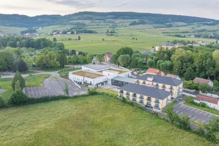 Villa Thermae Santenay Отели в г. Ноле