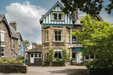 Rosemount Lake District Townhouse with Hot Tub