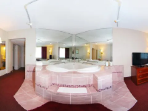 Quality Inn & Conference Center Hotels in Venango County