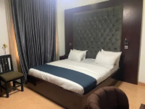 Mega Pavilion Suite and Apartment