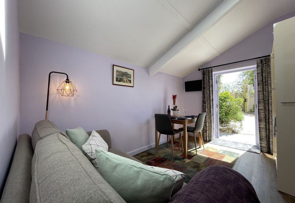 Moorview House - Housity