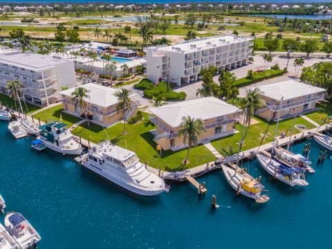 Skipjack Resort & Marina