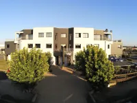 Fasthotel l'Eldorado Hotels in Salles-la-Source