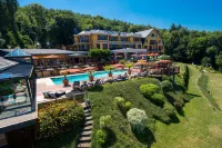 Les Trésoms Lake and Spa Resort - Romantic