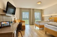 Landhotel Seerose Отели в г. Лангенценн