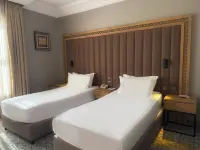Crown Town Hotel - Spa