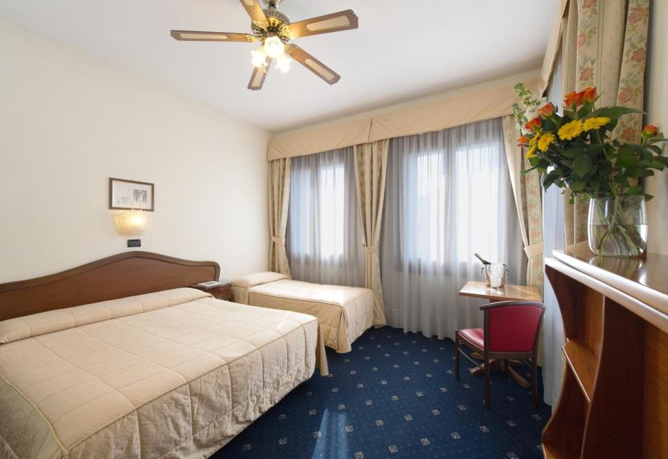 5. 호텔 크리스탈로..