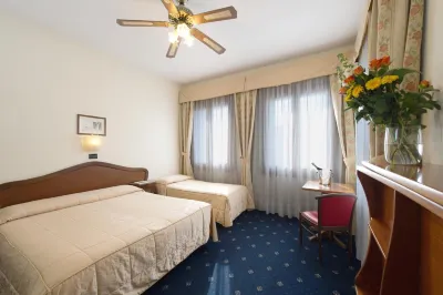 Hotel Cristallo Hotel in zona Spiaggia Lungomare d'Annunzio