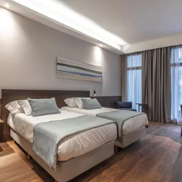 Huinid Obelisco Hotel