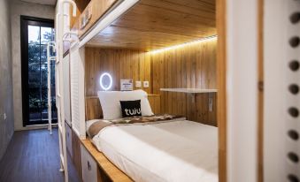 Tuju Arteri Pods