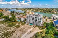 Oceana 204 East