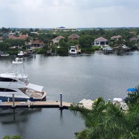 Wyndham Grand Jupiter at Harbourside Place