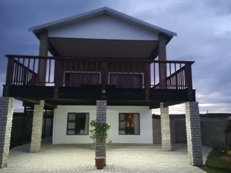 Little Sister's Отели рядом с достопримечательностью «Addo Elephant Safaris»