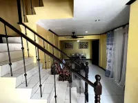 Casa Talisay Sleeps 6 with Garage Hotels in Talisay