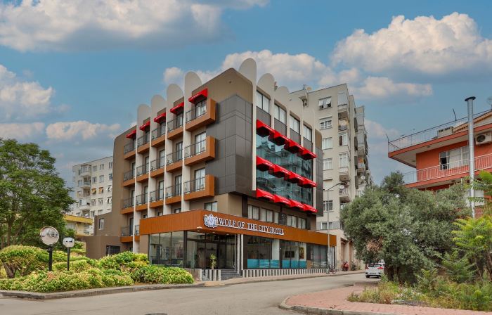 Wolf of the City Hotel & Spa