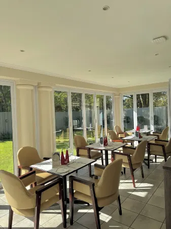 1945 on Kloof Guesthouse Отели рядом с достопримечательностью «Карлтон-центр»