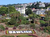 Family 4-Bed Apartment in Dawlish with Sea View Hotel di Dawlish