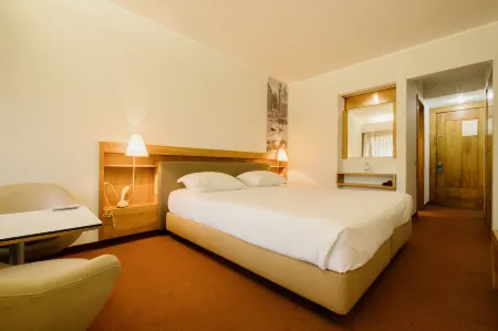 Parque do Rio Ofir Hotel Отели в г. Фан