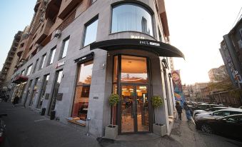 Rooftop City View Apartments