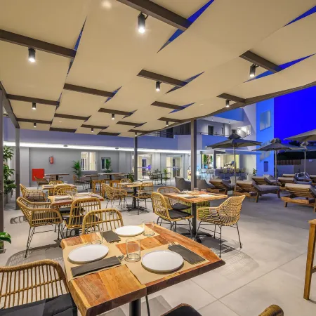 Nicolas Grand Suites, Adults Only