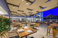 Nicolas Grand Suites, Adults Only