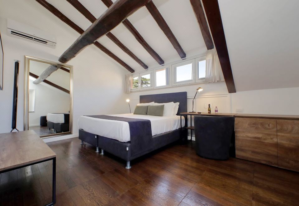 3. 유룸 코르시니..