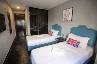 Artz Hotel Hotels near Surau Ar-Raudhah Taman Nusantara