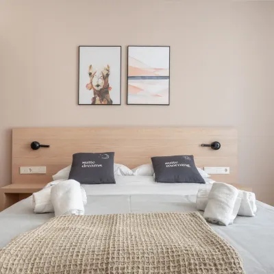 Limehome Barcelona Carrer de Besalú 82 Hotel in zona Stazione della metropolitana Maragall