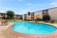 LeBossier Hotel - Pools