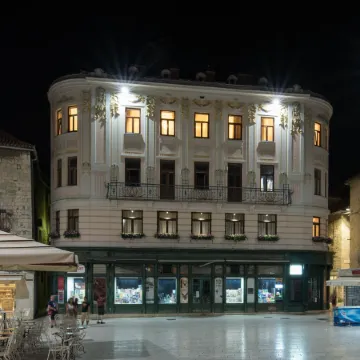 Central Square Heritage Hotel