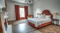 Mt Vernon Villa