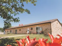 Terres de France - les Hameaux de Pomette โรงแรมในจังหวัดล็อต