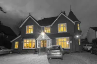 Gatwick Turret Guest House - Wifi