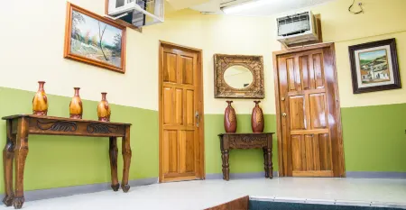 Hotel la Plata Отели в г. Ла-Лима