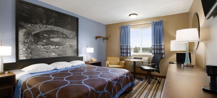 Super 8 by Wyndham Council Bluffs IA Omaha NE Area Hotels in Pottawattamie County