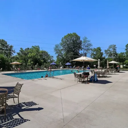 Charming getaway with panoramic lake views. 5 minutes from downtown Lake Geneva.