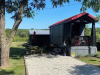 Tiny House Cottage On The Lake